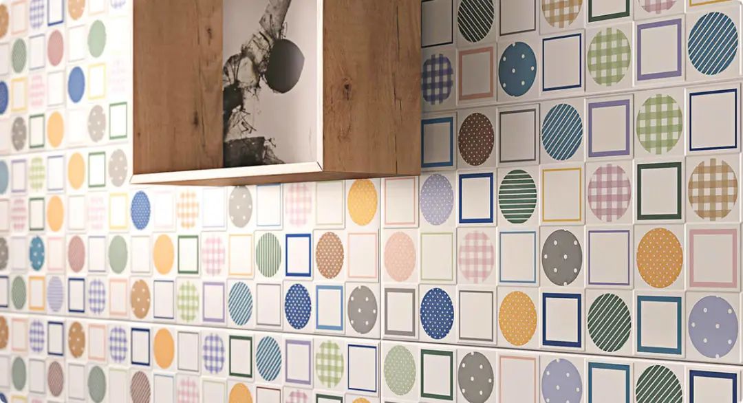 IMOLA蜜蜂形象图